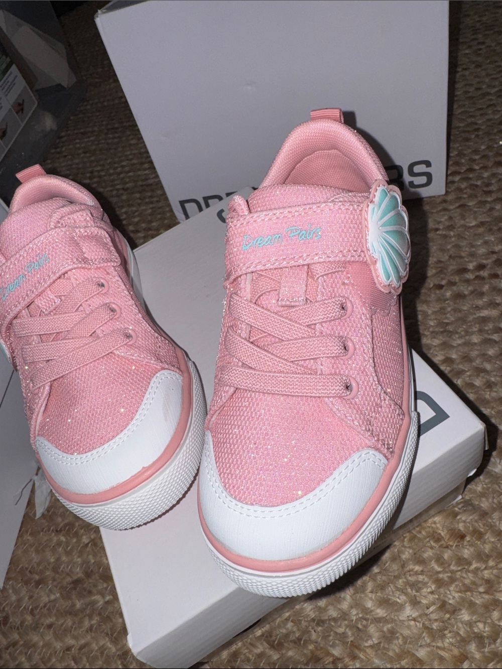 Dream Pairs Pink Glitter Kids Sneakers with Daisy Accent